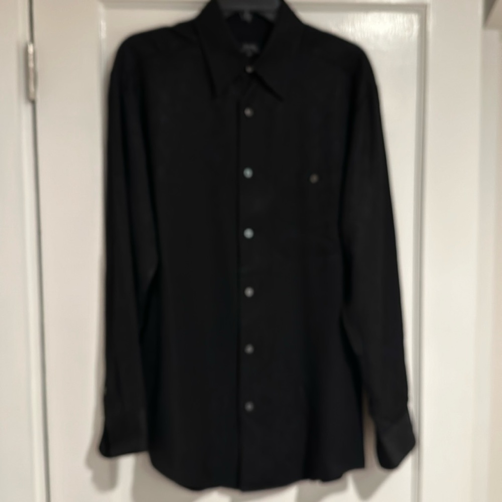 Men’s watermark textured black dress shirt